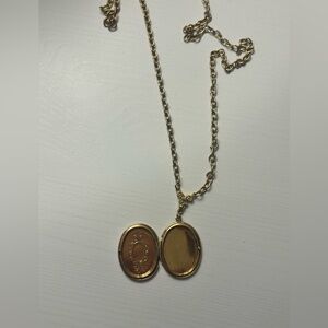 Vintage Elegant Locket Necklace